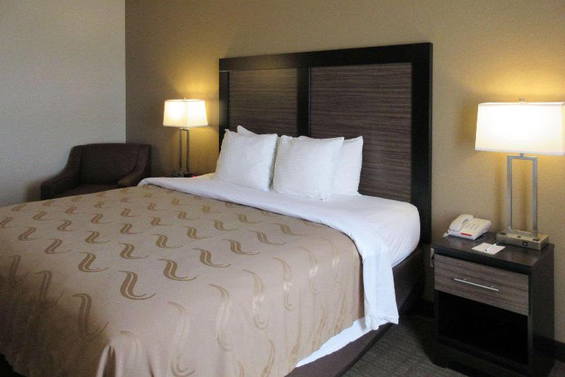اتاق استاندارد با تخت بزرگ, Motel 6 Tucson, Az Airport Kino Sports Complex
