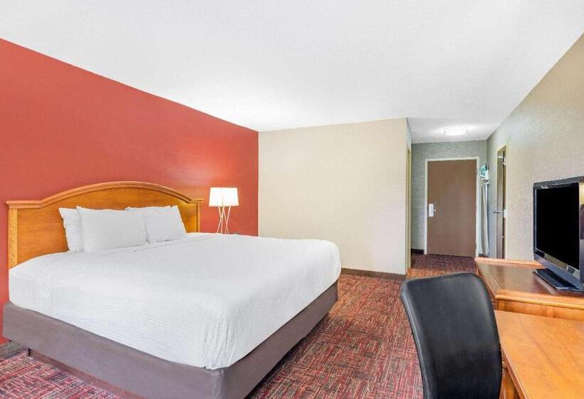 اتاق استاندارد با تخت بزرگ, Ramada By Wyndham Grand Forks