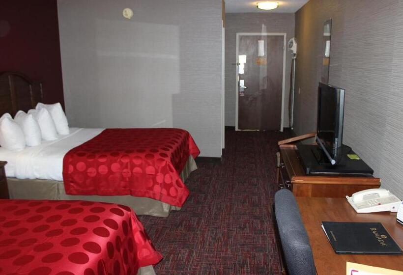 اتاق استاندارد, Ramada By Wyndham Grand Forks