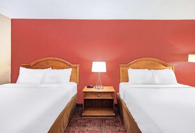 标准间, Ramada By Wyndham Grand Forks