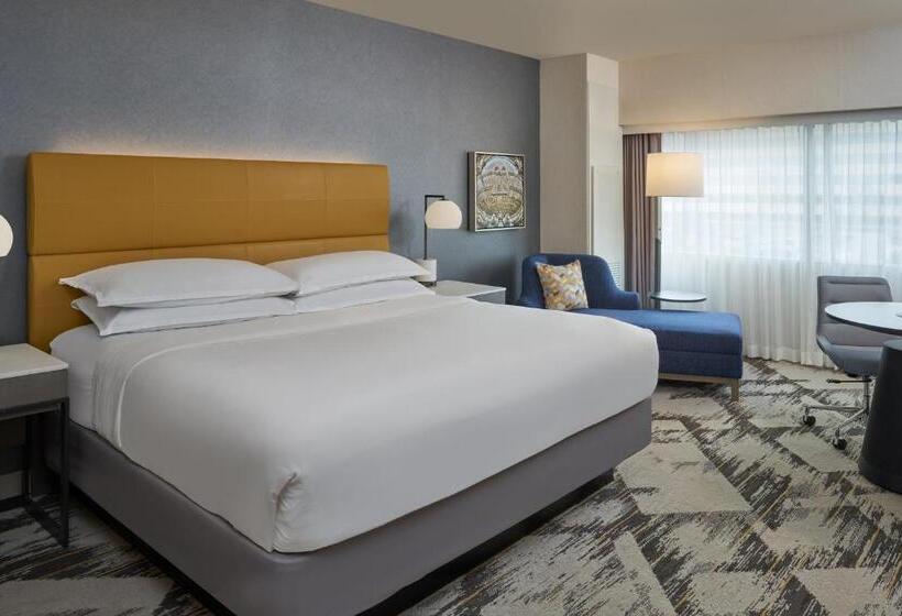 إستوديو قياسى سرير كينج, Sheraton Detroit Novi