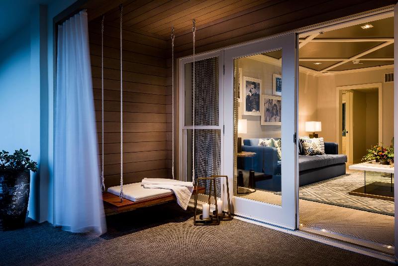 מיטת קינג בסוויטה, Oceana Santa Monica, Lxr Hotels & Resorts