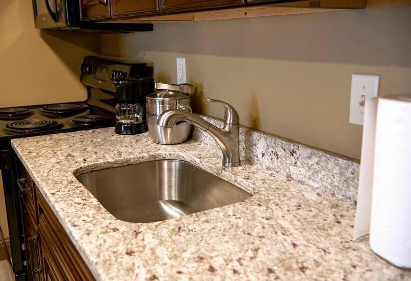 行政房间, Annabell Gardens