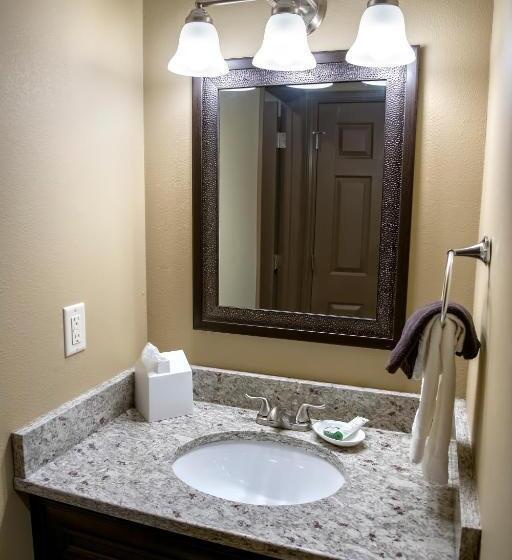 行政房间, Annabell Gardens