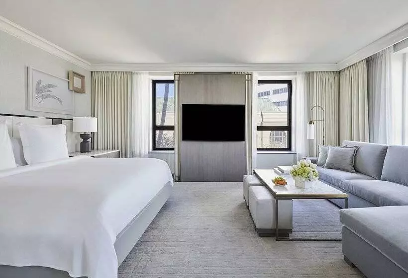 استودیو استاندارد با تخت کینگ, Beverly Wilshire, A Four Seasons