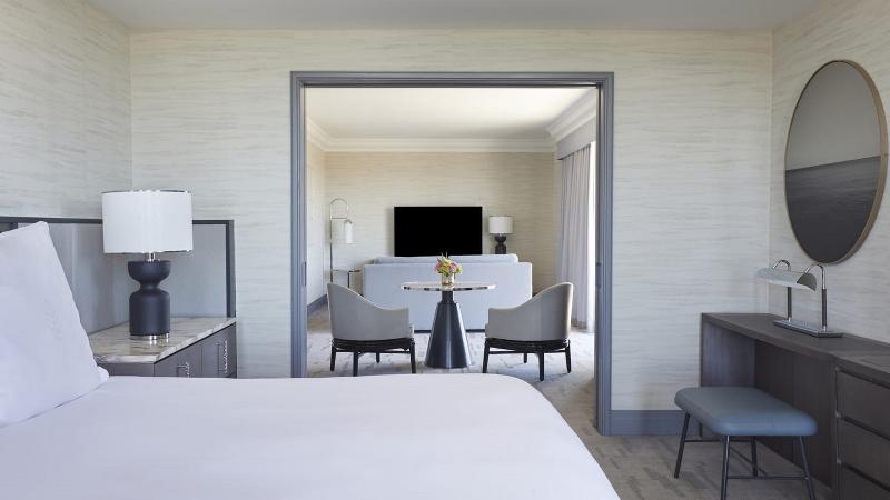 سوئیت با بالکن, Beverly Wilshire, A Four Seasons