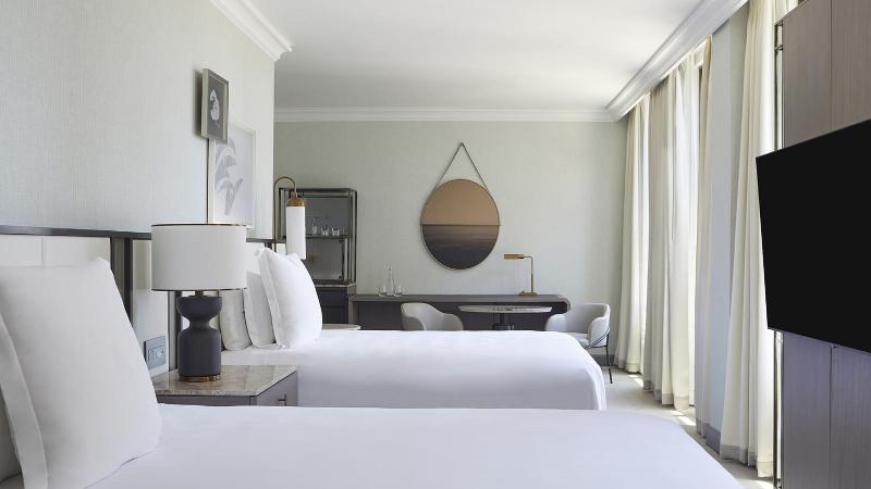 Студия Стандарт, Beverly Wilshire, A Four Seasons