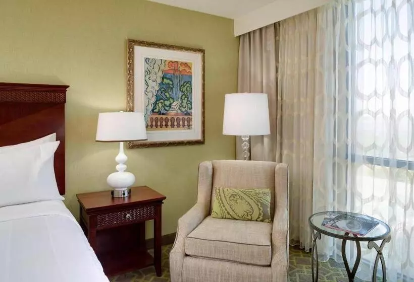 キングサイズベッドのスタンダードルーム, Charleston Marriott