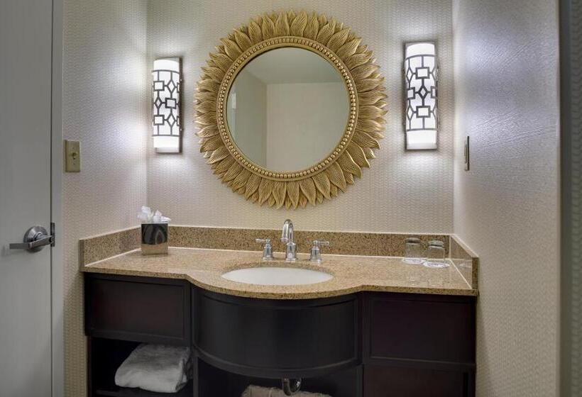 غرفة قياسية مزوَّدة بشُرفة, Charleston Marriott