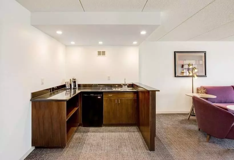 سوئیت پرزیدنت, Crowne Plaza Milwaukee South, An Ihg