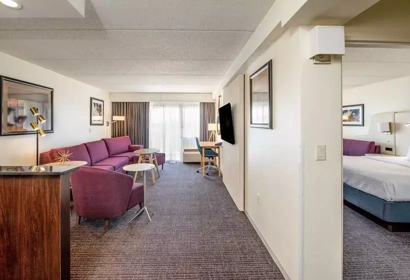 سوئیت پرزیدنت, Crowne Plaza Milwaukee South, An Ihg