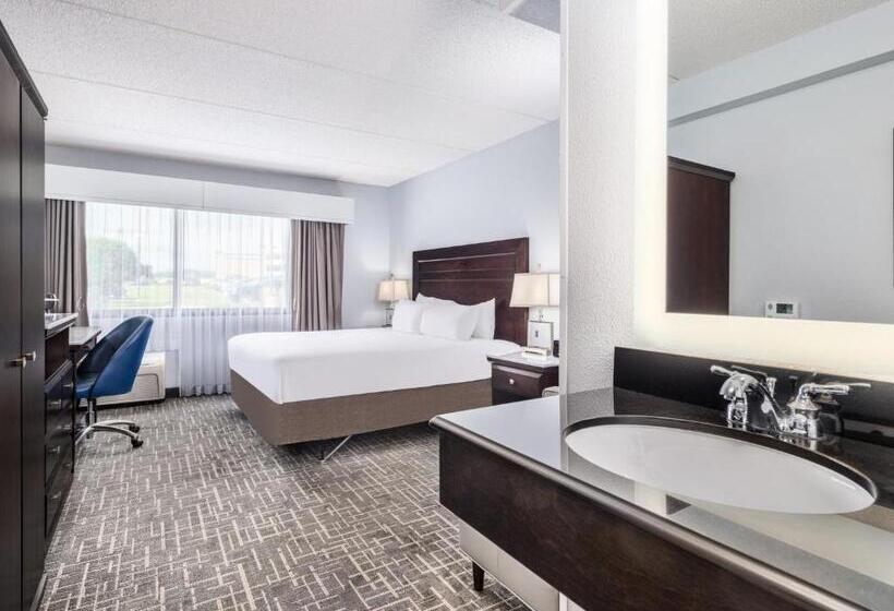 חדר סטנדרט, מיטת קינג, מותאם לאדם עם מוגבלויות, Crowne Plaza Milwaukee South, An Ihg