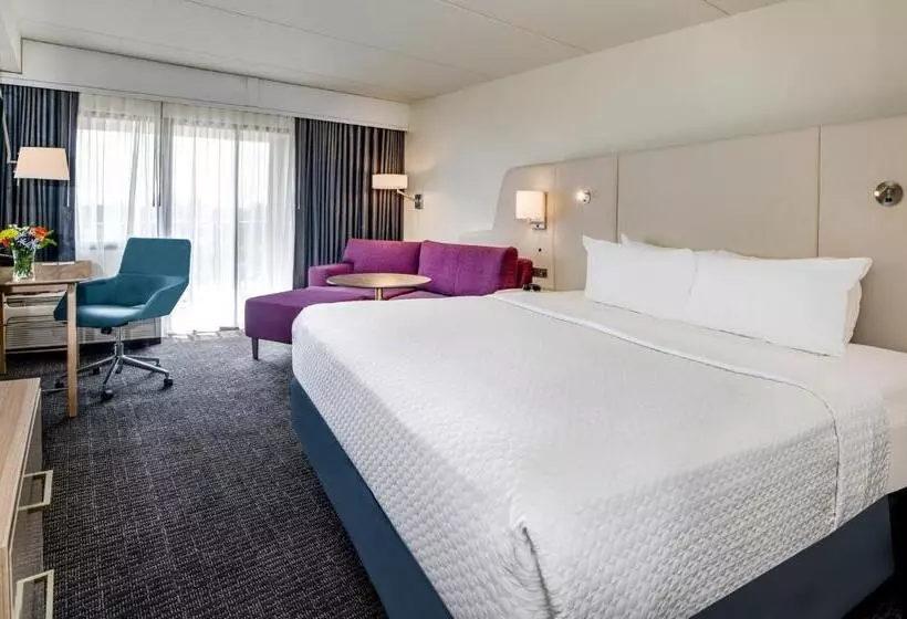 اتاق پرمیوم, Crowne Plaza Milwaukee South, An Ihg