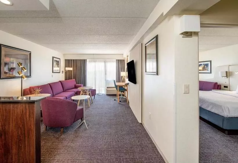 سوئیت پرزیدنت, Crowne Plaza Milwaukee South, An Ihg
