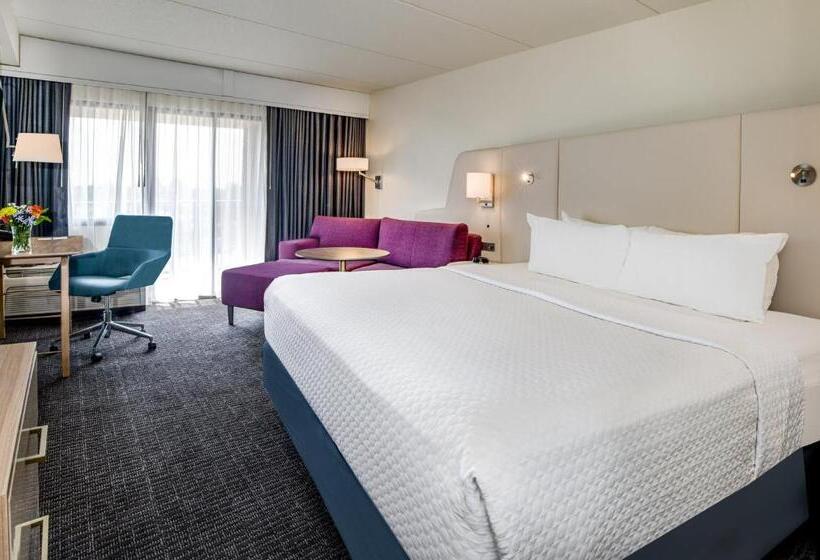 프레지덴셜 스위트, Crowne Plaza Milwaukee South, An Ihg