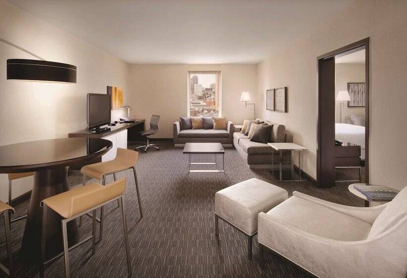 جناح, Hilton San Francisco Union Square