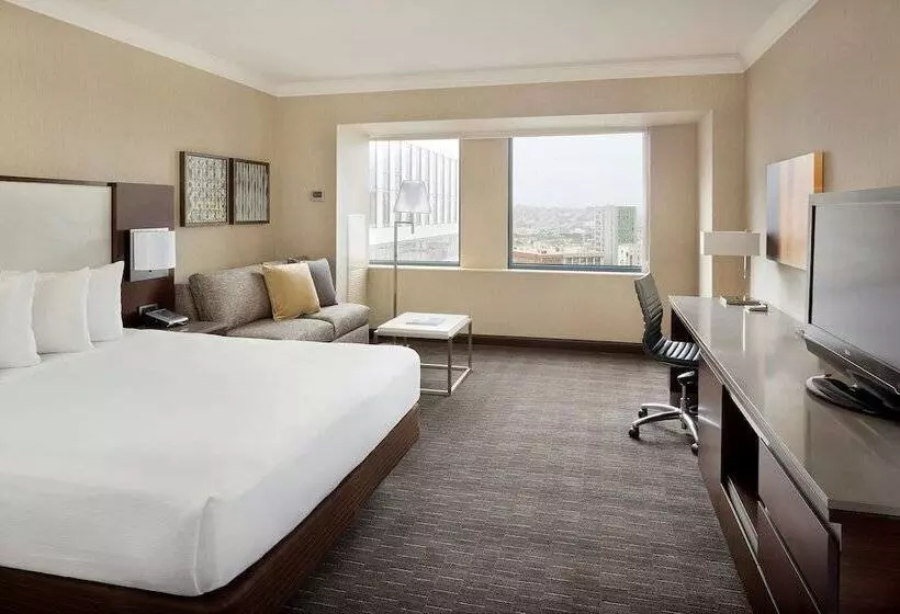 キングサイズベッドのデラックスルーム, Hilton San Francisco Union Square