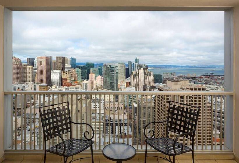 غرفة قياسية سرير مزدوج مطلة على المدينة, Hilton San Francisco Union Square