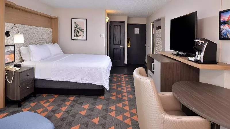 اتاق استاندارد با تخت بزرگ, Holiday Inn Great Falls Convention Center, An Ihg