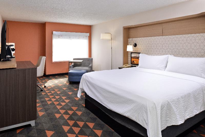 غرفة قياسية سرير كينج لذوى الإحتياجات الخاصة, Holiday Inn Great Falls Convention Center, An Ihg