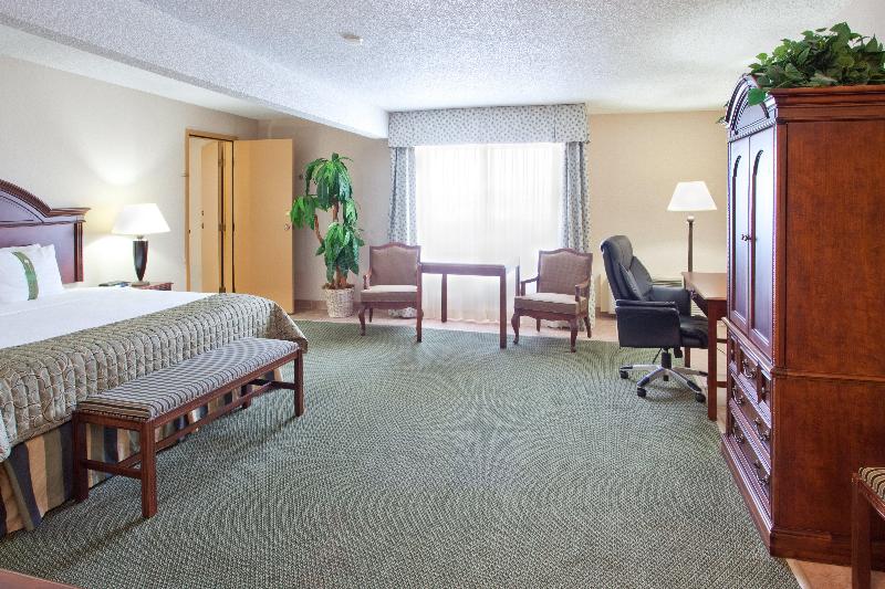 Номер Стандарт Кровать Кинг Адаптированный для Инвалидов, Holiday Inn Great Falls Convention Center, An Ihg