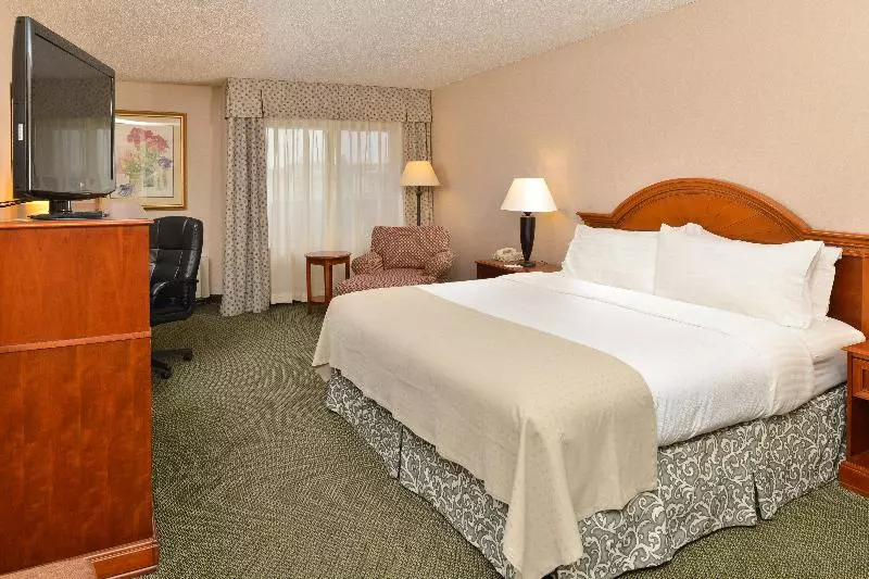 اتاق استاندارد با تخت بزرگ برای معلولان, Holiday Inn Great Falls Convention Center, An Ihg