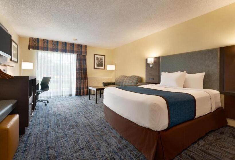 חדר סטנדרט מותאם לאדם עם מוגבלויות, Ramada By Wyndham Spokane Airport