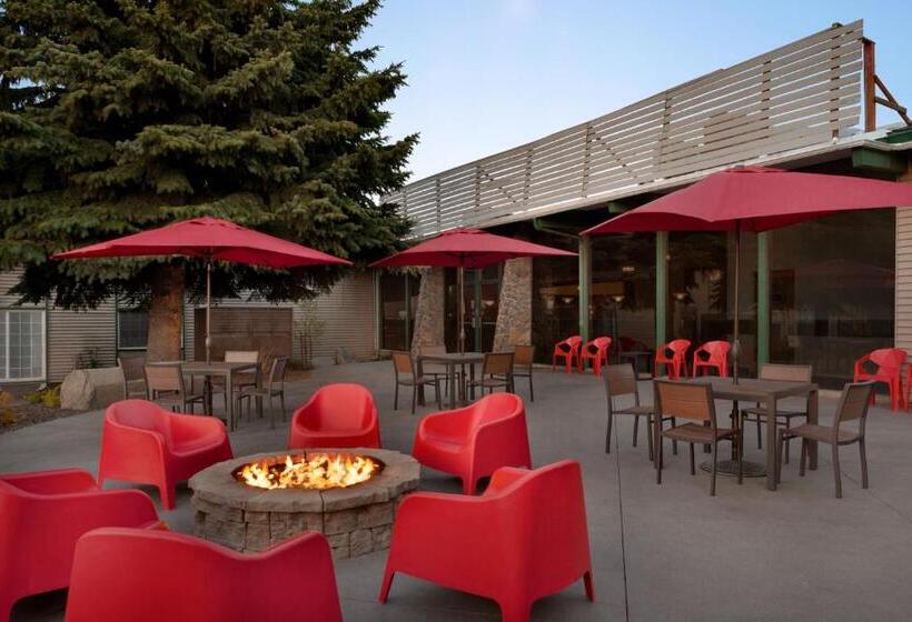 اتاق استاندارد با تخت بزرگ, Ramada By Wyndham Spokane Airport