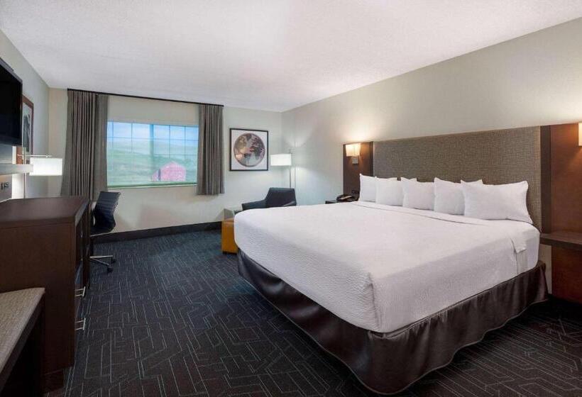 חדר סטנדרט עם מיטת קינג, Ramada By Wyndham Spokane Airport