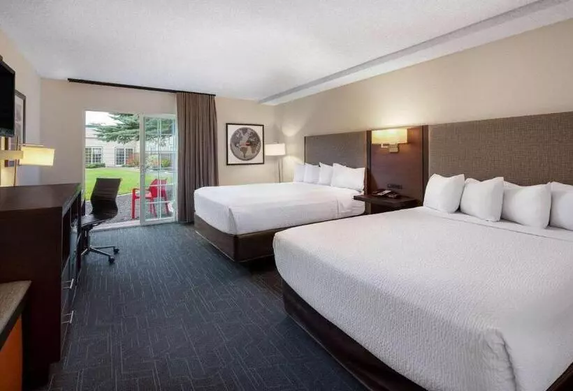 اتاق استاندارد اینتریور, Ramada By Wyndham Spokane Airport