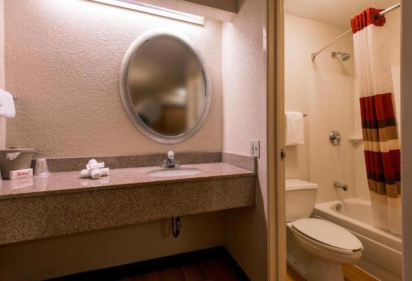 חדר סטנדרט עם מיטת קינג, Red Roof Inn Florence  Civic Center