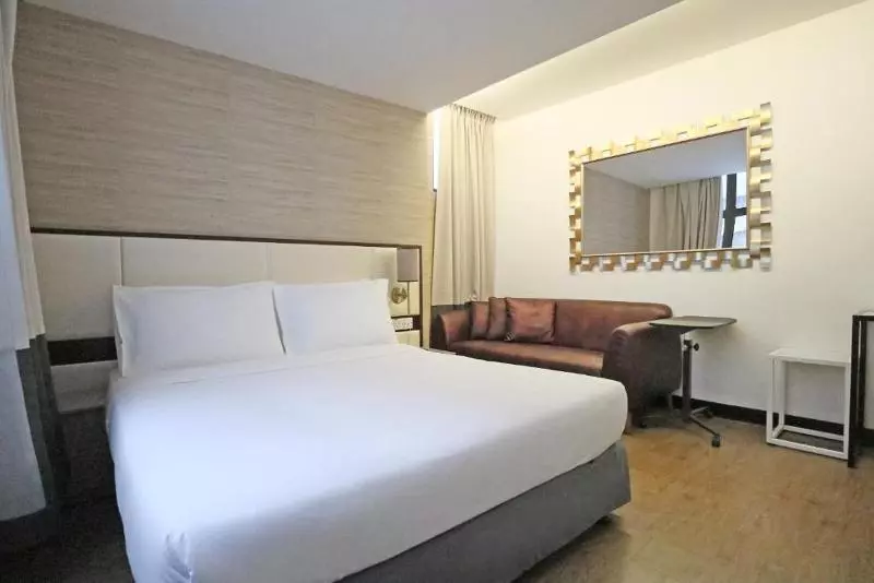 اتاق لوکس, Red Roof Inn Harrisburg North