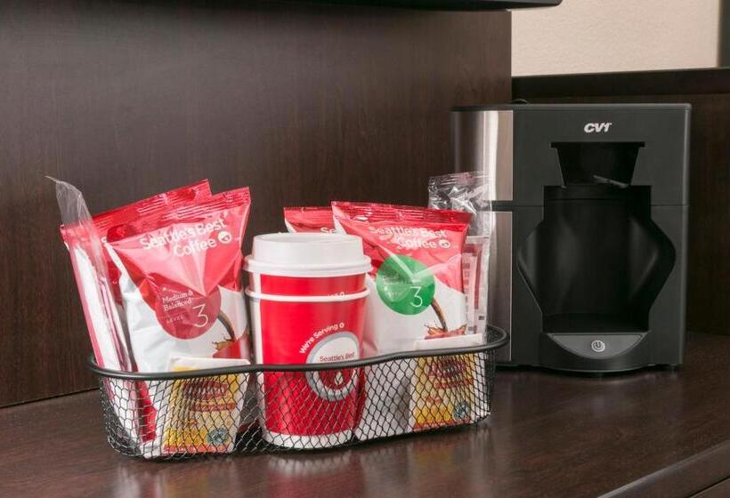 장애인을 위한 스탠다드 룸, Red Roof Inn Plus+ Chicago   Naperville
