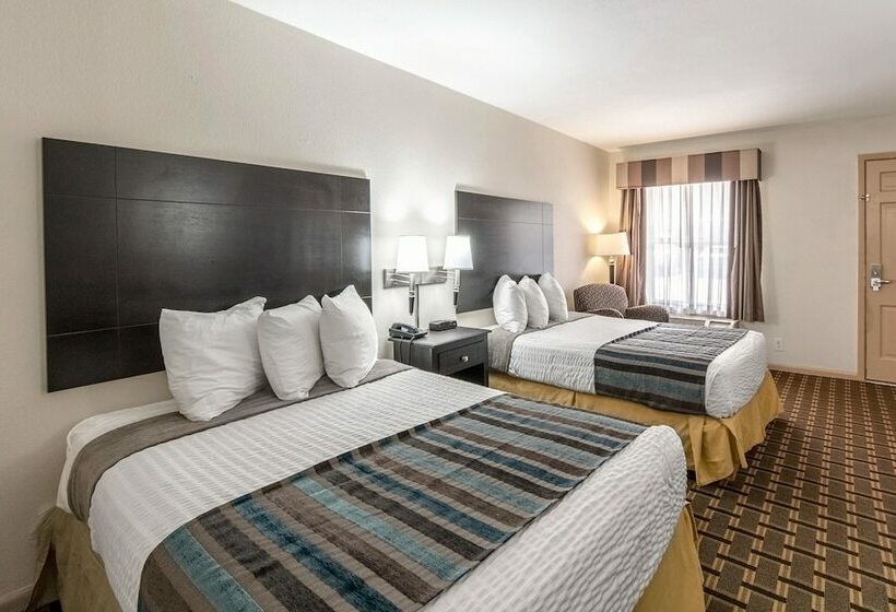 带2个双人床的标准工作室, Motel 9 University Downtown