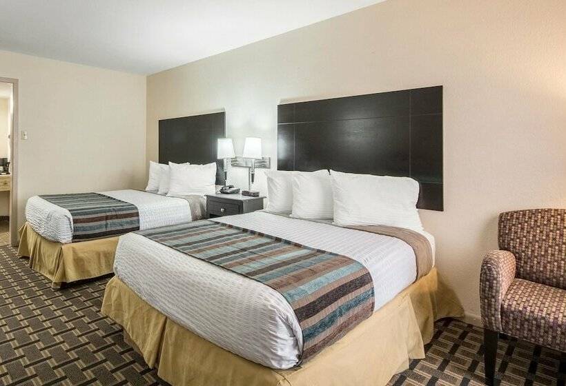 Номер Стандарт 2 Двуспальные Кровати, Motel 9 University Downtown