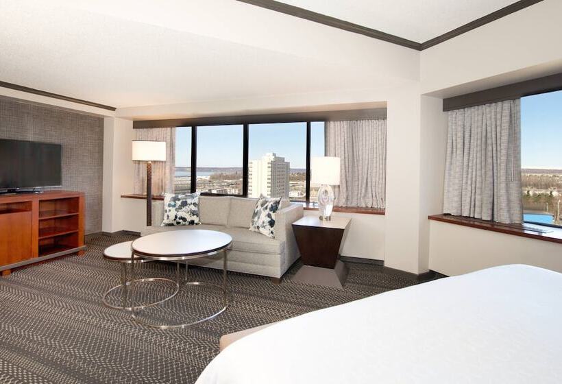 جناح جونيور, Sheraton Anchorage