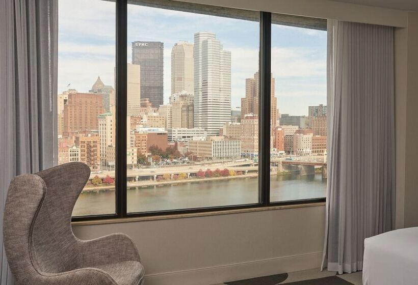 Номер Стандарт 2 Двуспальные Кровати, Sheraton Pittsburgh Hotel At Station Square