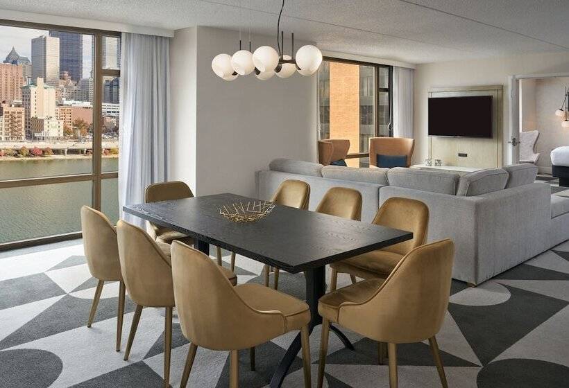 Президентский Люкс, Sheraton Pittsburgh Hotel At Station Square