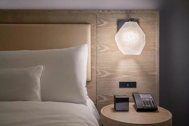 اتاق لوکس با تخت بزرگ, The Westin Atlanta Airport