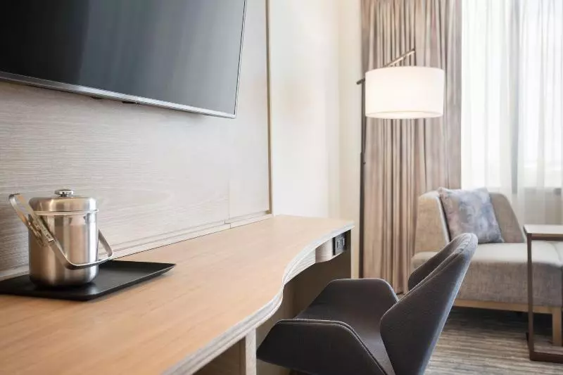 اتاق استاندارد با تخت بزرگ, The Westin Atlanta Airport