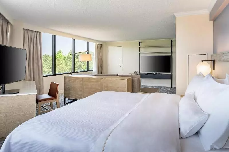 سوئیت جونیور با تخت بزرگ, The Westin Atlanta Airport