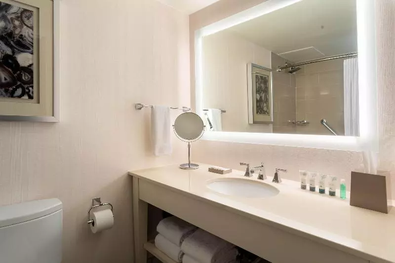 سوئیت جونیور با تخت بزرگ, The Westin Atlanta Airport