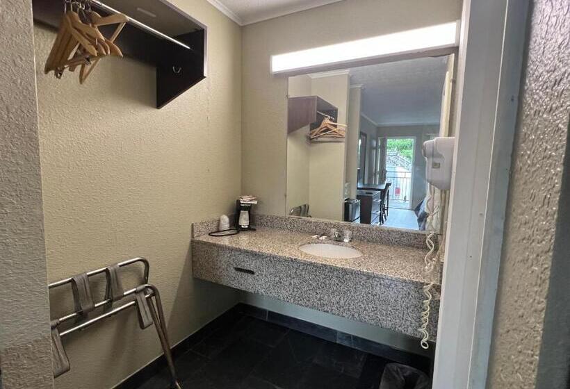 اتاق استاندارد با 2 تخت دوبل, Travel Inn Kingsport