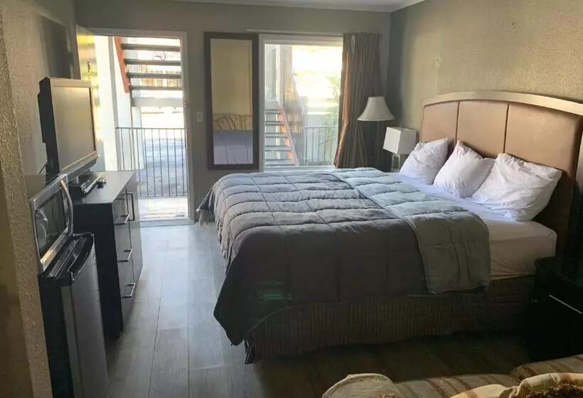 キングサイズベッドのスタンダードルーム, Travel Inn Kingsport