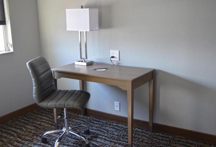 Стандартный Номер Кровать Кинг, 28 Boise Airport, Ascend Hotel Collection