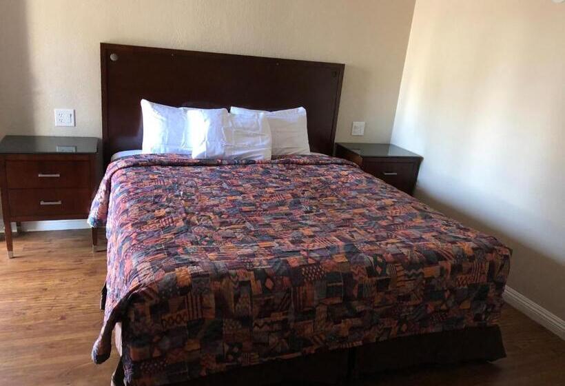 غرفة قياسية سرير كينج, American Inn Ontario