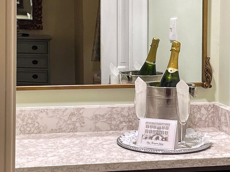 חדר סטנדרט עם מיטת קינג, Eliza Thompson House, Historic Inns Of Savannah Collection