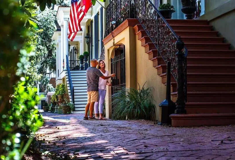 クイーンサイズベッドのスタンダードルーム, Eliza Thompson House, Historic Inns Of Savannah Collection