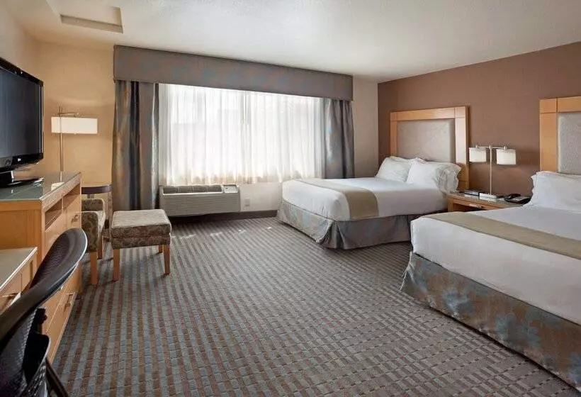２ダブルベッドのスタンダードルーム, Holiday Inn Express Monterey   Cannery Row, An Ihg