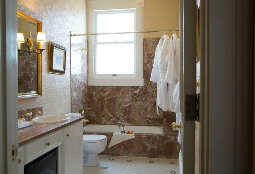 Люкс Deluxe Кровать Кинг, Majestic